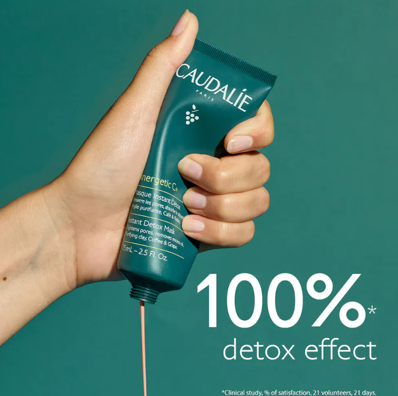 CAUDALIE Mascarilla Instant Detox Vinergetic C+ Tipo de piel : Todo tipo de pieles Necesita : Destoxificante Ingredientes clave : Arcilla rosa, Extracto de café, Orujo de uva bio Textura : Mascarilla Use : dos veces a la semana ¿Qué es? La Mascarilla Instant Detox Vinergetic C+ limpia la piel de todas sus impurezas, elimina el exceso de sebo y minimiza los poros. El cutis queda fresco, nítido y resplandeciente.