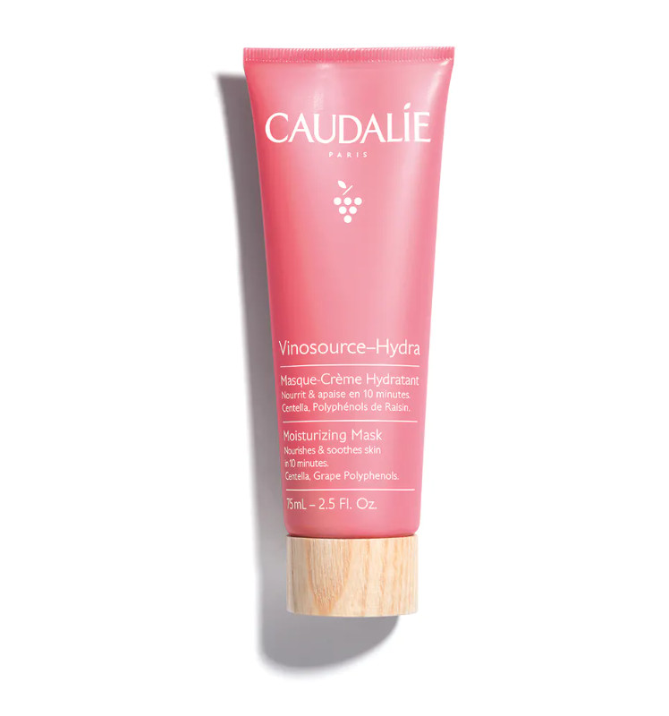 CAUDALIE Mascarilla-Crema Hidratante Vinosource-Hydra Tipo de piel : Todo tipo de pieles Necesita : Hidratación & Pieles sensibles Ingredientes clave : Agua de uva bio, Polifenoles, Centella asiática bio Textura : Mascarilla Use : dos veces a la semana ¿Qué es? La Mascarilla-Crema Hidratante ofrece un auténtico baño de hidratación a tu piel. Nutre intensamente y calma las pieles secas, incluso las más sensibles. Después de la aplicación, la piel está más suave, más flexible y protegida contra la deshidratación de manera duradera.