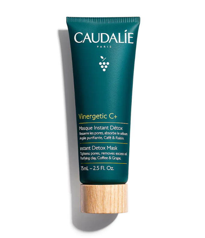 CAULADIE Mascarilla Instant Detox Vinergetic C+ Tipo de piel : Todo tipo de pieles Necesita : Destoxificante Ingredientes clave : Arcilla rosa, Extracto de café, Orujo de uva bio Textura : Mascarilla Use : dos veces a la semana ¿Qué es? La Mascarilla Instant Detox Vinergetic C+ limpia la piel de todas sus impurezas, elimina el exceso de sebo y minimiza los poros. El cutis queda fresco, nítido y resplandeciente.
