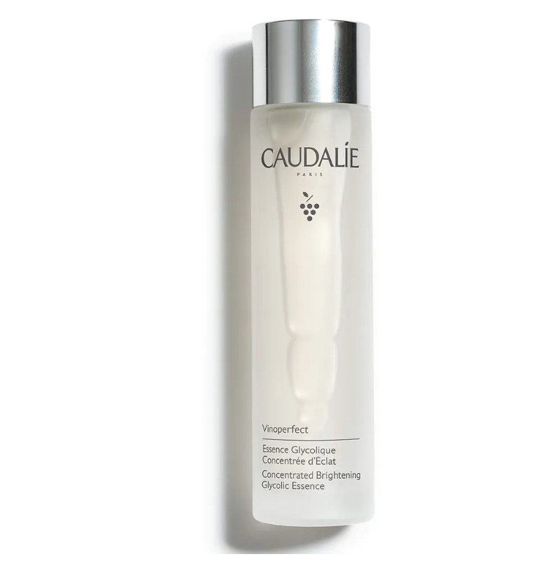 Tipo de piel : Todo tipo de pieles Necesita : Resplandor Ingredientes clave : Ácido Glicólico, Peonía blanca, Agua de uva bio Textura : Esencia Use : Día y noche ¿Qué es? La Esencia Glicólica Luminosidad es la primera etapa del ritual antimanchas Vinoperfect y está pensada para todas las mujeres que desean prevenir o atenuar sus manchas oscuras. En un solo gesto, elimina las células muertas responsables del cutis apagado y reaviva el resplandor natural de la piel.